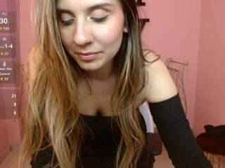 Sarahi Honey webcam model stream image