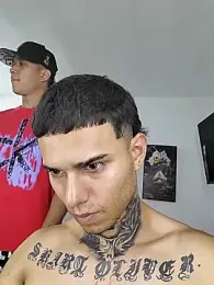 Skartoliver webcam model stream image