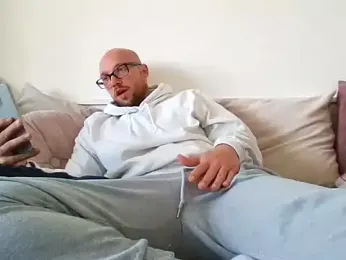 Mrlarox webcam model stream image