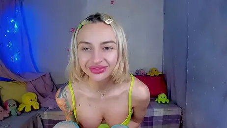 YourLizzyDoll webcam model stream image