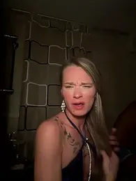 vinique99 webcam model stream image