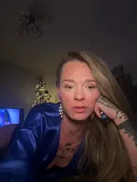 vinique99 webcam model stream image