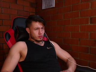 Davis Brave webcam model stream image