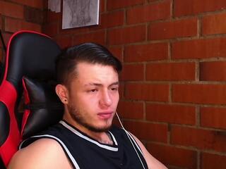 Davis Brave webcam model stream image