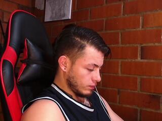 Davis Brave webcam flirt4free model stream image