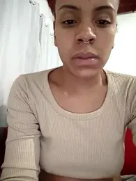 Julia_Pretinha webcam model stream image