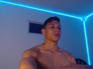 Dany Trevor webcam flirt4free model stream image