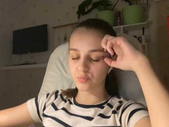 UrShineKatie webcam bongacams model stream image