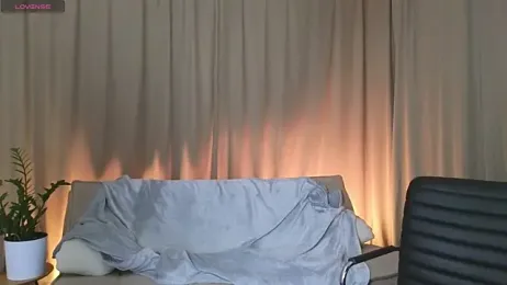 KikiBlis webcam model stream image