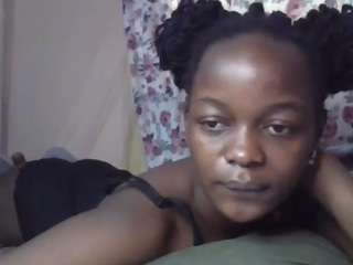 sweetness-tiana webcam model stream image