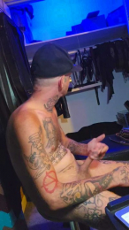 Tattoosntrouble webcam model stream image