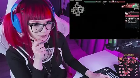 Yumi_Youkai webcam stripchat model stream image