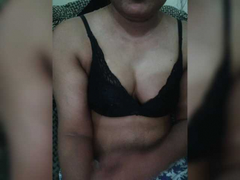 Misskissing webcam model stream image