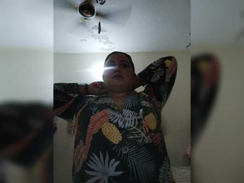 Misskissing webcam model stream image