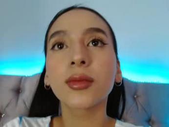 moonbrunettee webcam model stream image