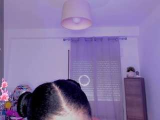 briana-walker webcam model stream image
