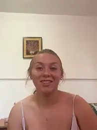 HeiligeJulia webcam model stream image
