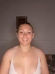 HeiligeJulia webcam stripchat model stream image