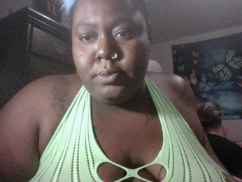 KreamGoddess777 webcam bongacams model stream image