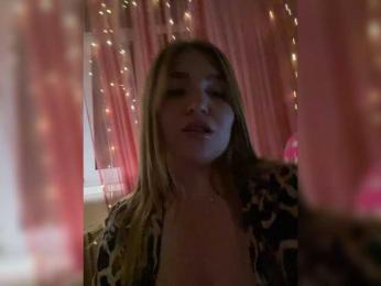 Anyutinka69 webcam model stream image