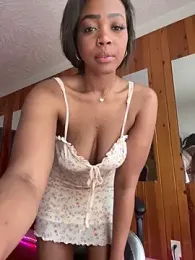 Blazerina webcam model stream image