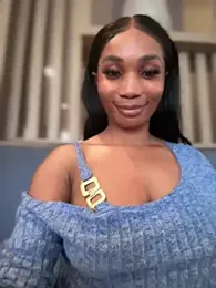 __Nessa__ webcam model stream image