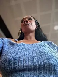__Nessa__ webcam model stream image