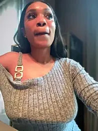 __Nessa__ webcam model stream image
