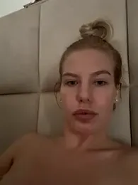 Chloemillerrxx webcam model stream image