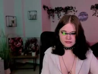 nikki_kiss_ webcam preview