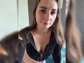 -dark_Rose webcam model stream image