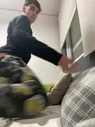 Adriiann__21 webcam model stream image