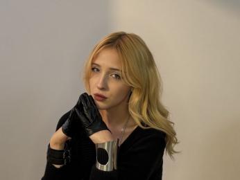 AmeliaHatta webcam preview