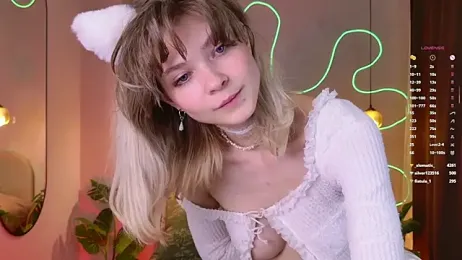 BlushMuse webcam stripchat model stream image