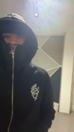 Marynikk_ webcam model stream image