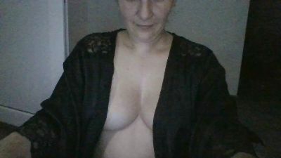 Adela webcam model stream image