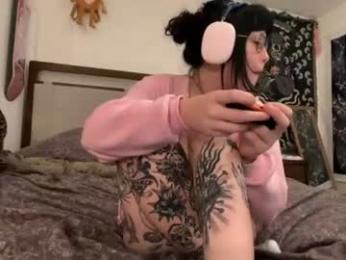 bbycris03 webcam chaturbate model stream image