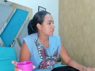 conniee-manuela webcam model stream image