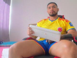 Serggio V webcam model stream image