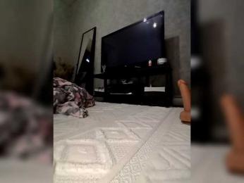 Sofaa webcam model stream image