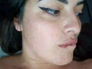 britneyquenn18 webcam model stream image