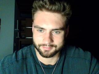 Roan Birkin webcam model stream image