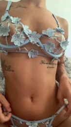 Secret_doll webcam model stream image