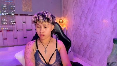 TaylorLeeh webcam model stream image