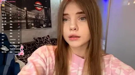 CarolinePepper webcam model stream image