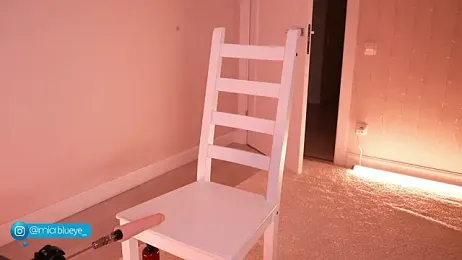 Miablueye webcam model stream image