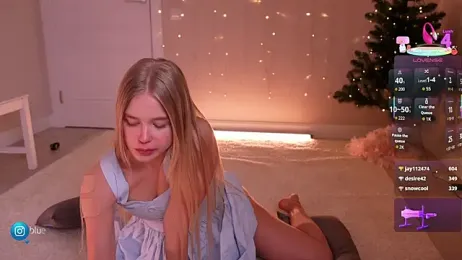 Miablueye webcam stripchat model stream image