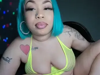 ThickAssRena webcam model stream image