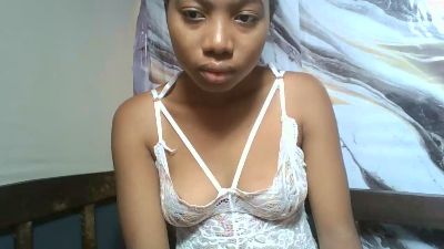 Shinah webcam model stream image