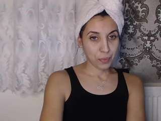 sweetmiky webcam model stream image